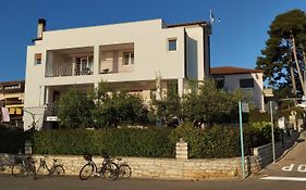 Alida Apartments & Room Near The Sea